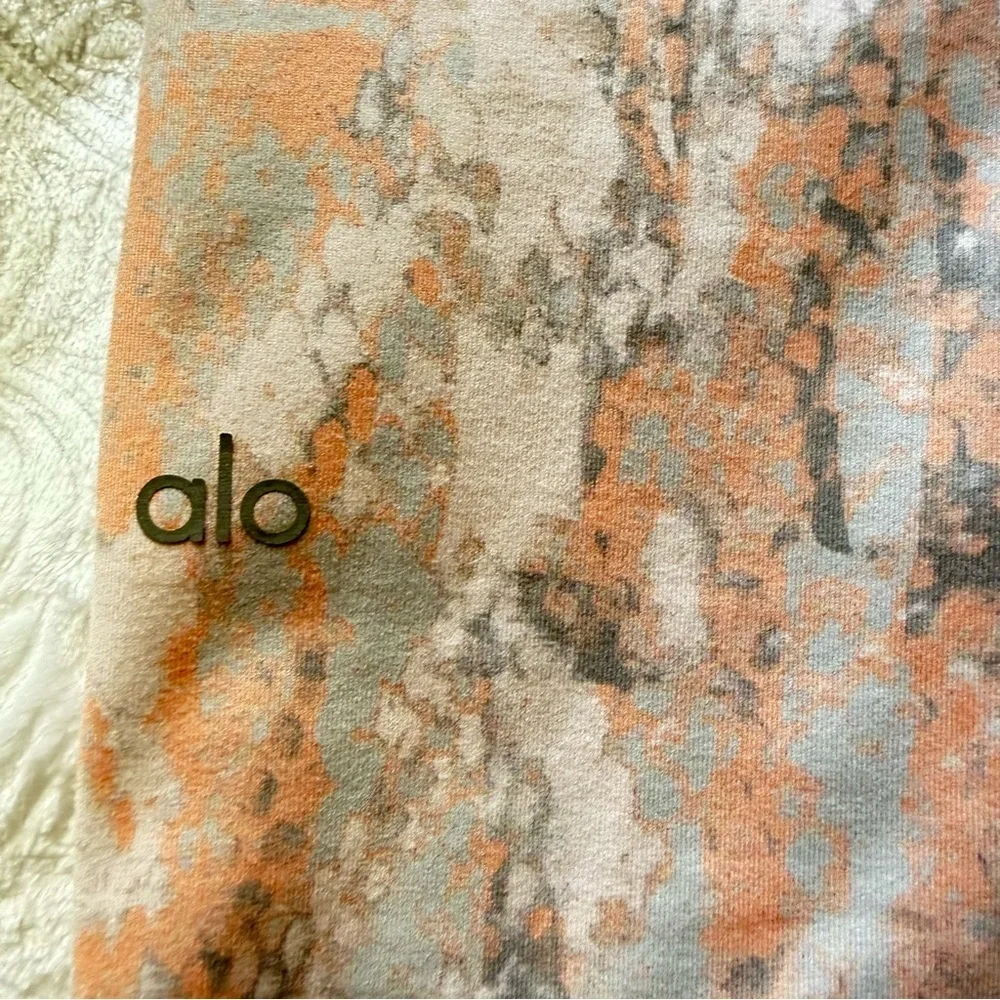 Alo Yoga High Waist Abstract Print Leggings Capri Length